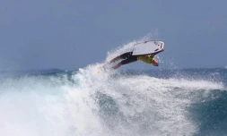 Dimanche 2 octobre 2011 - Nissan bodyboard pro à Saint-Pierre (Photo image-reunion.re)