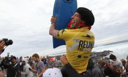 Vendredi 7 Octobre 2011

Nissan bodyboard pro à Saint-Pierre