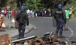 Lundi 10 Octobre 2011
Manifestation Ă Mayotte