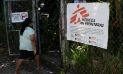 Une habitante du quartier 1 de Diciembre va consulter le dispensaire de Médecins sans Frontières à Soyapango, le 30 juillet 2020