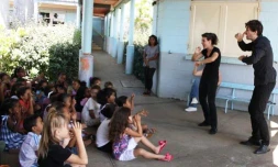 Lundi 31 octobre - &quot;La sorcière au balai&quot; raconté aux enfants de l'école Benjamin Hoarau du Port (photo DR)
