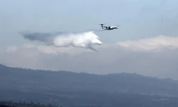 Jeudi 3 Novembre 2011


Le bombardier d'eau entre en action