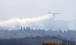 Jeudi 3 Novembre 2011
Le bombardier d'eau entre en action