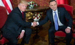 Le président polonais Andrzej Duda accueille le président Donald Trump au Château royal à Varsovie le 6 juillet 2017