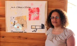 ?uvres de calligraphie latine de Nadia Akhoun exposées au restaurant &quot;Le Zamalac&quot; à Saint-Paul