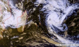 Jeudi 19 janvier 2012 - Deux systèmes dépressionnaires dans la zone Océan Indien (image satellite www.mtotec.com)