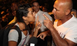 Saint-Leu - Mardi 7 février 2012 - Manifestation contre Marine Le Pen, présidente du Front national