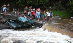 Dimanche 19 Février 2012
Montée des eaux à Sainte Anne photo Philippe Boyer