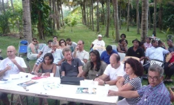 Samedi 18 février 2012 - Meeting d'Europe Ecologie les Verts Réunion à l'Etang-Salé (photo D.R)