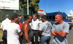 Mardi 21 Février 2012

Barrage des transporteurs devant  la SRPP