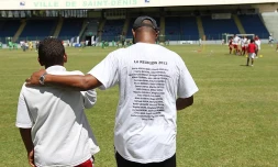 Mardi 13 mars 2012 - Les Black Stars, anciens joueurs professionnels de foot, sont allés  la rencontre des jeunes