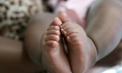 Les colliers de dentition en ambre dangereux pour les bébés