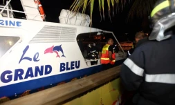 Samedi 24 mars 2012 - Incendie Ă bord du Grand Bleu photo Philippe Boyer pour imaz press reunion