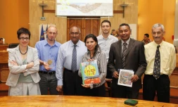 Vendredi 30 mars 2012 - Remise du prix Eco-Trophée au conseil général (photo Alexandre Rivière - service communication du conseil général)