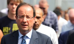 Dimanche 1er avril 2012 - François Hollande, candidat du PS pour la présidentielle, visite la ferme photovoltaïque du Gol à Saint-Louis (Photo www.image-reunion.re)