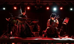 Le groupe ukrainien DakhaBrakha sur scène au Cabaret Sauvage à Paris, le 22 janvier 2025