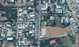 Image satellite prise par Maxar Technologies le 23 novembre 2020 de véhicules faisant la queue pour faire le plein d'essence, à Mekele, en Ethiopie