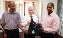 Lundi 16 avril 2012 - La délégation de Durban à la villa du Département (Photo Bruno Bamba - Conseil général)