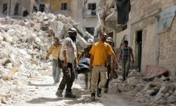 Destructions aprÚs une frappe aérienne de l'armée syrienne à Alep, le 17 mai 2016