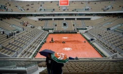 La pluie s'est invitée à Roland-Garros, obligeant les organisateurs à repousser au lendemain les quatre derniers quarts de finale, le 5 juin 2019