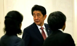 Le Premier ministre japonais Shinzo Abe, à son arrivée à New York, le 17 novembre 2016 après sa rencontre avec Donald Trump
