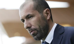 L'entraĂźneur portugais de Monaco Leonardo Jardim, lors d'un match de Ligue 1 contre Guingamp le 30 avril 2016 au stade Louis II Ă Monaco
