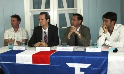 Lundi 4 juin 2012 - Coopération entre les TAAF et le CHU de La Réunion (Photo D.R)