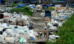 Une décharge de déchets plastique à Bombay, le 13 septembre 2024
