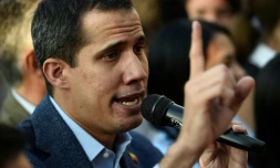 Juan Guaido, le chef de l'opposition vénézuélienne, s'adresse à ses partisans à Caracas, le 5 avril 2019