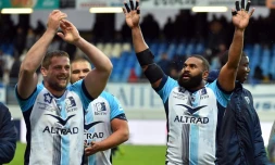 Le Montpelliérain Timoci Naguza (d) et ses coéquipiers heureux aprÚs leur victoire à Castres, en Top 14, le 4 mai 2019