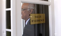 Mardi 14 août 2012 - Marie-Joseph Malé, président directeur général d'Air Austral, dans la cour du tribunal administratif