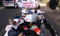 Jeudi 16 août 2012 - Saint-Denis - Manifestation des salariés du groupe immobilier Arhès devant la SIDR
