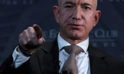 Jeff Bezos, l'homme le plus riche du monde, photographié en septembre 2018, rend les coups après les révélations d'un tabloïd proche de Donald Trump