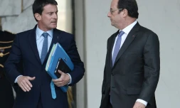Manuel Valls et François Hollande sur le perron de l'Elysée le 2 novembre 2016 à Paris