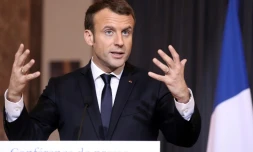 Emmanuel Macron lors d'une conférence de presse, le 23 décembre à Niamey, en compagnie du président nigérien Mahamadou Issoufou