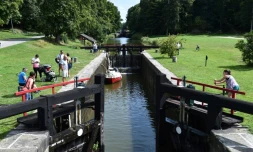 Vue sur le canal d'Ille-et-Rance, près de Rennes, dans l'ouest de la France, le 23 août 2017