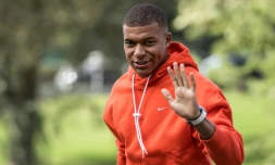L'attaquant parisien Kylian Mbappé à son arrivée au centre de regroupement de l'équipe de France à Clairefontaine, le 7 octobre 2019