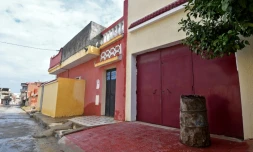 La maison à Zarzouna, en Tunisie, où habite la famille d'Ahmed Hanachi, désigné comme le meurtrier de deux jeunes cousines à Marseille, le 4 octobre 2017
