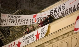 Des "intermittents du spectacle", le 26 avril 2016 au théâtre de l'Odéon à Paris