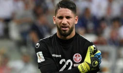 Le gardien de but de la Tunisie, Mouez Hassen, touché à l'épaule lors du premier match, face à l'Angleterre,  à Volgograd, le 18 juin 2018
