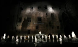 Antigone, de Sophocle, mis en scène par le Jpaonnais Satoshi Miyagi le 4 juillet 2017 à Avignon