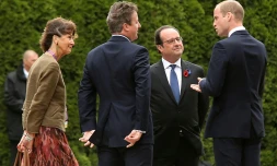 Le président François Hollande entre le Premier ministre britannique David Cameron et le prince William à Thiepval(Somme), le 1er juillet 2016