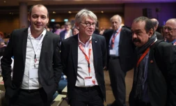 De G à D) Les secrétaires généraux de la CFDT Laurent Berger, de Force Ouvrière Jean-Claude Mailly, et de la CGT Philippe Martinez à la Mutualité le  29 septembre 2015