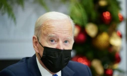 Le président américain Joe Biden lors de son briefing de presse aprÚs une réunion consacrée à la pandémie de Covid-19 à Washington, le 16 décembre 2021