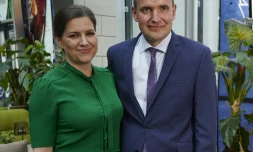 Le président réélu Gudni Johannesson et sa femme Eliza Reid, le 27 juin 2020 à Reykjavic, en Islande