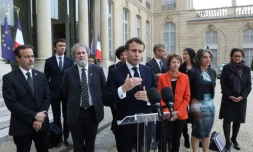Le président français Emmanuel Macron s'exprime aprÚs une rencontre avec les scientifiques de l'EPBES, à l'Elysée le 6 mai 2019