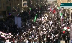 Capture d'écran d'une chaîne de télévision iranienne montrant un rassemblement de soutien au régime, le 3 janvier 2018 dans la ville d'Ahvaz