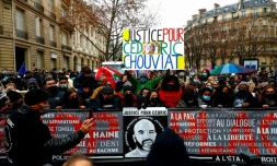 Marche blanche à la mémoire de Cédric Chouviat, un livreur mort après un contrôle musclée de la police un an plus tôt, le 3 janvier 2021 à Paris