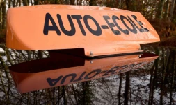 Les patrons d'auto-écoles s'inquiètent de la concurrence des opérateurs en ligne