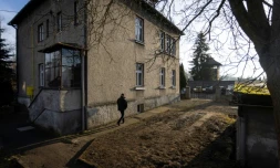 La maison où résidait Rudolf Hoess, à Auschwitz, lorsqu'il commandait le camp de la mort nazi, le 26 janvier 2025